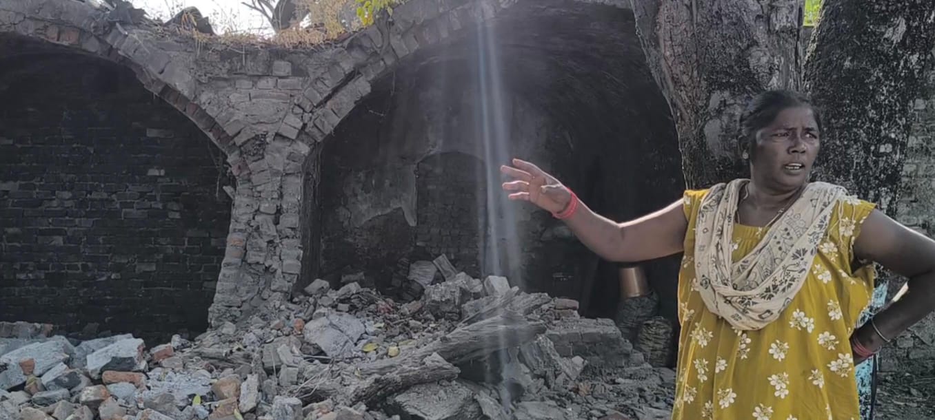 हैवी ब्लास्टिंग से दहशत में हैं छाताबाद के ग्रामीण