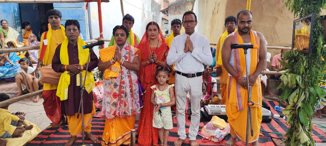 जमुआटाँड उपर टोला मे 16 पहर श्री श्री हरिनाम  आज़ाद हिन्द समिति के द्वारा दो दिवसीय भक्ति कार्यक्रम का समापन किया गया।